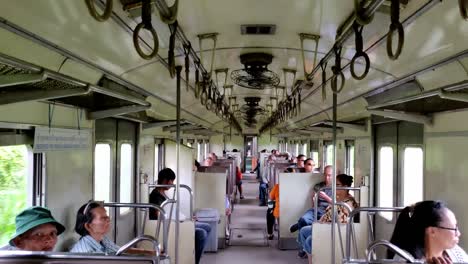 A-train-ride-from-Bangkok-to-Mae-Klong-railway-market