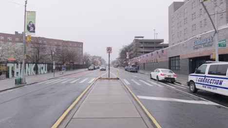 Thank-you-sign-in-front-of-Elmhurst-hospital-NYC-during-coronavirus-tilt-up