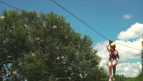 throwing-the-zip-line-in-bioparque