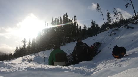 Vídeos-De-Motos-De-Nieve-Durante-El-Invierno.