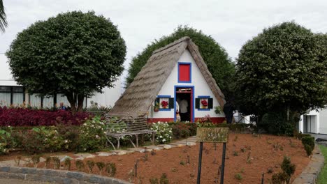 Traditional-House-In-Santana-Village,-Madeira