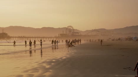 Atardecer-En-La-Playa-De-Santa-Mónica