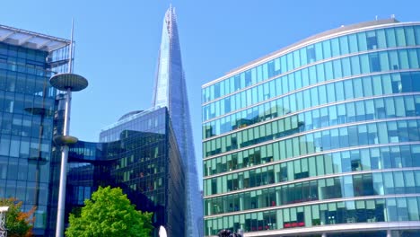 El-Fragmento-De-Vidrio,-La-Torre-Del-Puente-De-Londres-Vista-Desde-Fuera-De-La-Oficina-Del-Alcalde,-Toma-Estática