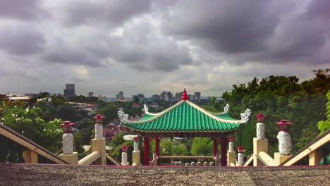 Con-Vistas-A-La-Ciudad-De-Cebú-En-Filipinas-Desde-El-Templo-Taoísta-Desde-Lo-Alto-De-Beverly-Hills