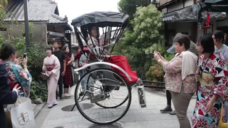 Las-Concurridas-Calles-Del-Distrito-De-Gion-En-Kyoto