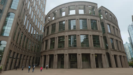 Downtown-Vancouver-Public-Library-Central-Branch-With-Colonnaded-Wall-Resembles-A-Colosseum-In-BC,-Canada