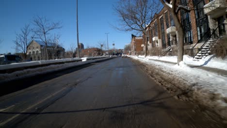 Pov-Hiper-Lapso-Conduciendo-Por-Carreteras-Heladas-En-La-Isla-De-Montreal-En-Un-Día-Soleado