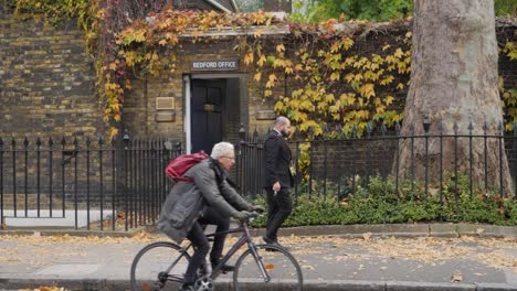 London-street-next-to-bedford-office,-slow-motion