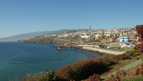 Ölraffinerie-An-Der-Küste-Von-Santa-Cruz-De-Teneriffa