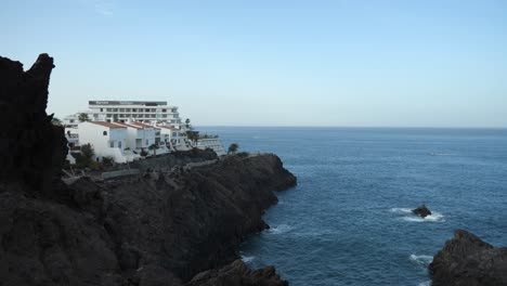 Hotel-En-Los-Acantilados-En-El-Resort-Los-Gigantes