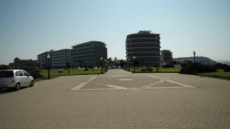 Hotels-An-Der-Küste-Von-Rhodos,-Blick-Vom-Platz-Des-Aquariums