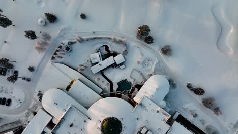 Aerial-view-above-the-Holiday-club-Katinkulta-resort-in-Vuokatti,-Finland---top-down,-drone-shot