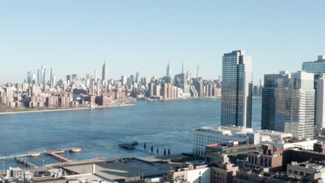 NYC-Skyline-with-Empire-State-Building-From-Brooklyn-side-camera-going-up-neutral-CC