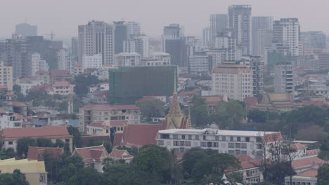 Panorámicas-Lentas-Y-Apretadas-Sobre-El-Centro-De-Phnom-Penh-Y-Sus-Nuevos-Proyectos-De-Construcción