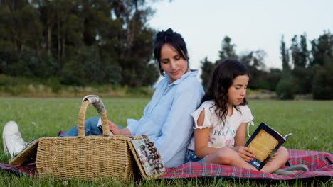 Mother-and-daughter-doing-a-picnic