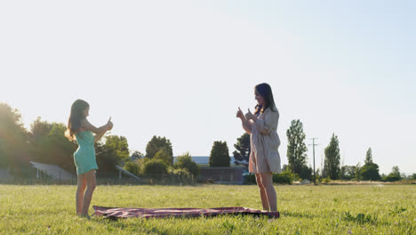 Mother-and-daughter-doing-a-picnic