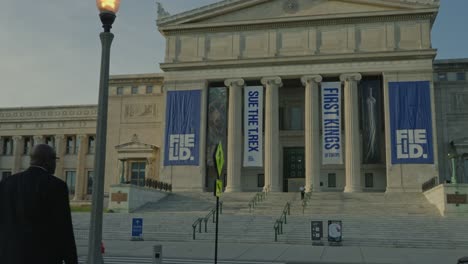 El-Instituto-De-Arte-De-Chicago-Muestra-Su-Gran-Arquitectura-Y-Prominencia-Cultural-En-Un-Entorno-Urbano.