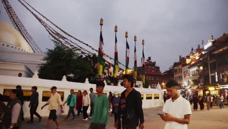 Boudhanath-Stupa-Mit-Buddhistischen-Gebetsfahnen