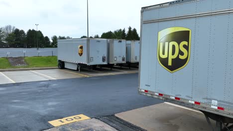 Close-up-of-a-UPS-tractor-trailer