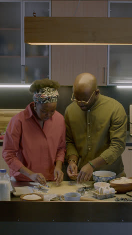 African-american-couple-in-the-kitchen