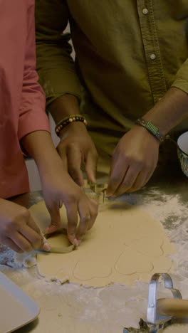 African-american-couple-in-the-kitchen