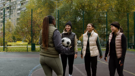Woman-going-to-play-soccer-with-friends