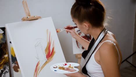 Artist-creating-a-painting