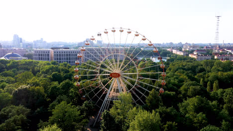 Aerial-view-of-ferris-wheel