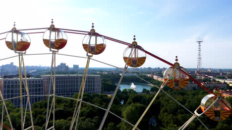 Aerial-view-of-ferris-wheel