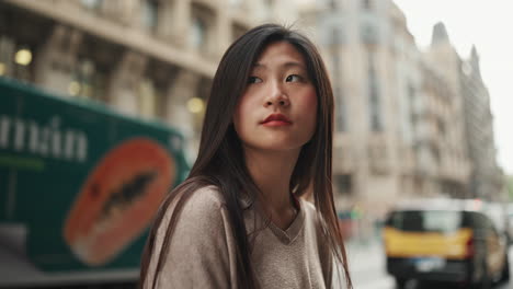 Asian-girl-in-downtown.