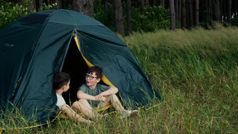 Kids-inside-a-camping-tent