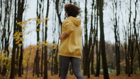 Young-woman-running-at-the-park