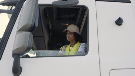 Driver-going-out-of-the-lorry