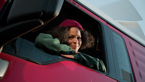 Young-woman-posing-inside-the-vehicle