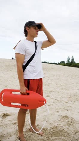 Male-lifeguard-at-the-beach