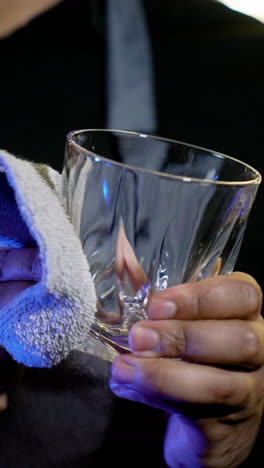 Bartender-drying-a-glass