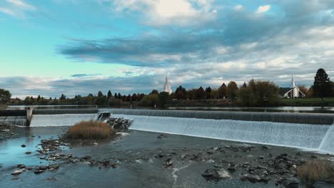 Idaho-Falls-And-Snake-River-With-The-Famous-Mormon-Temple-Church-In-The-Background-In-Idaho,-USA