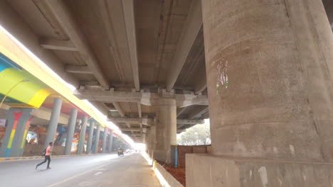 La-Construcción-De-La-Estructura-Fundacional-Del-Metro-En-La-Ciudad-Está-En-Progreso.