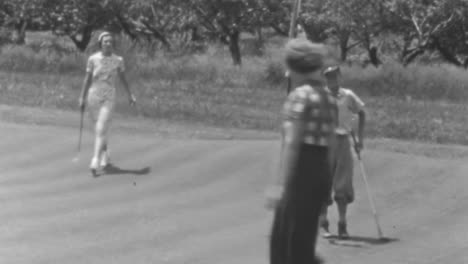 Women-Play-Golf-in-Summer-Day-on-a-New-York-Golf-Course-in-the-1930s