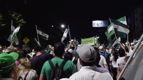 Manifestación-De-Autodeterminación-De-La-Ciudad-De-Santa-Cruz-De-La-Sierra,-Calle-Nocturna