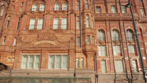 Tilting-shot-from-the-facade-of-the-Midland-Hotel,-Manchester