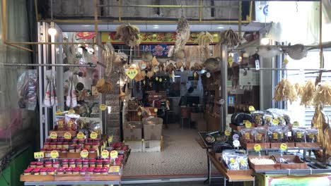 Tienda-De-Comida-En-Tai-O-En-La-Isla-De-Lantau-En-Hong-Kong.