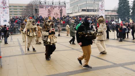 Internationales-Festival-Der-Maskerade-Parade-Surva