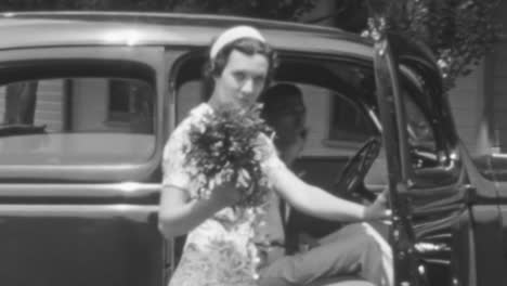 Newlywed-Couple-in-a-Classic-Car-in-New-York-City-in-the-1930s