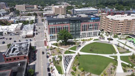 Beautiful-American-township-with-green-park-and-blocks,-aerial-drone-view