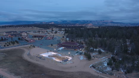 Eislaufbahn-Im-Dezember-In-Bryce-Canyon-City,-Utah,-Drohnenansicht