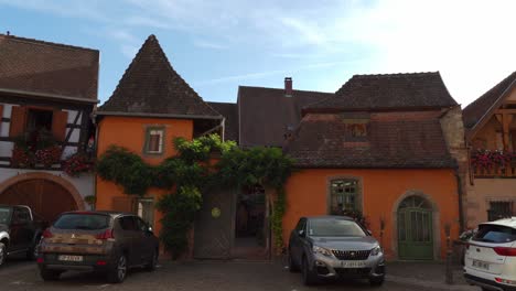 El-Viento-Tranquilo-Viaja-A-Través-De-Las-Calles-Vacías-Del-Pueblo-De-Bergheim-En-El-Este-De-Francia.