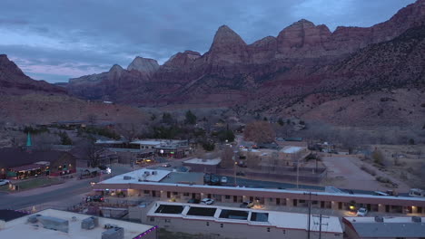 Motel-Zion-Park-En-Sprindale-Utah,-A-Las-Afueras-Del-Parque-Nacional-Zion