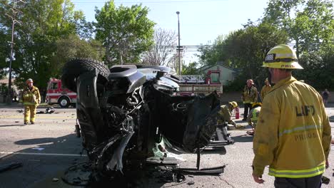 LKW-überschlug-Sich-Auf-Der-Straße