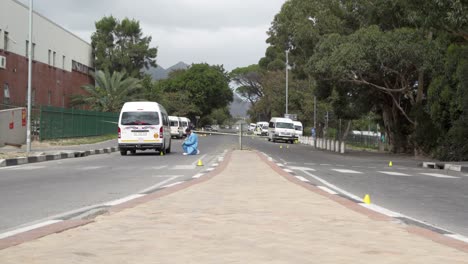 SAPS-detectives-at-taxi-violence-homicide-scene